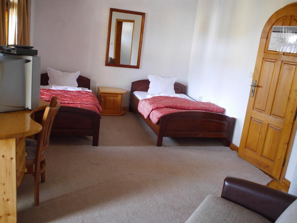 Family Hotel Silver Paşmaklı Dış mekan fotoğraf