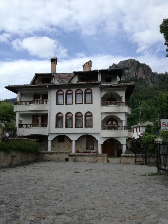 Family Hotel Silver Paşmaklı Dış mekan fotoğraf